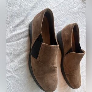 Clarks Men's Tan Suede Loafers